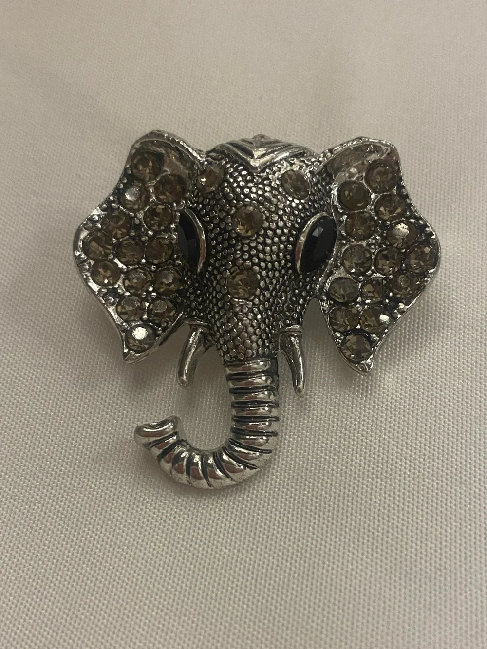 Brooch Elephant Crystal Rhinestones Silver Toned Pin New